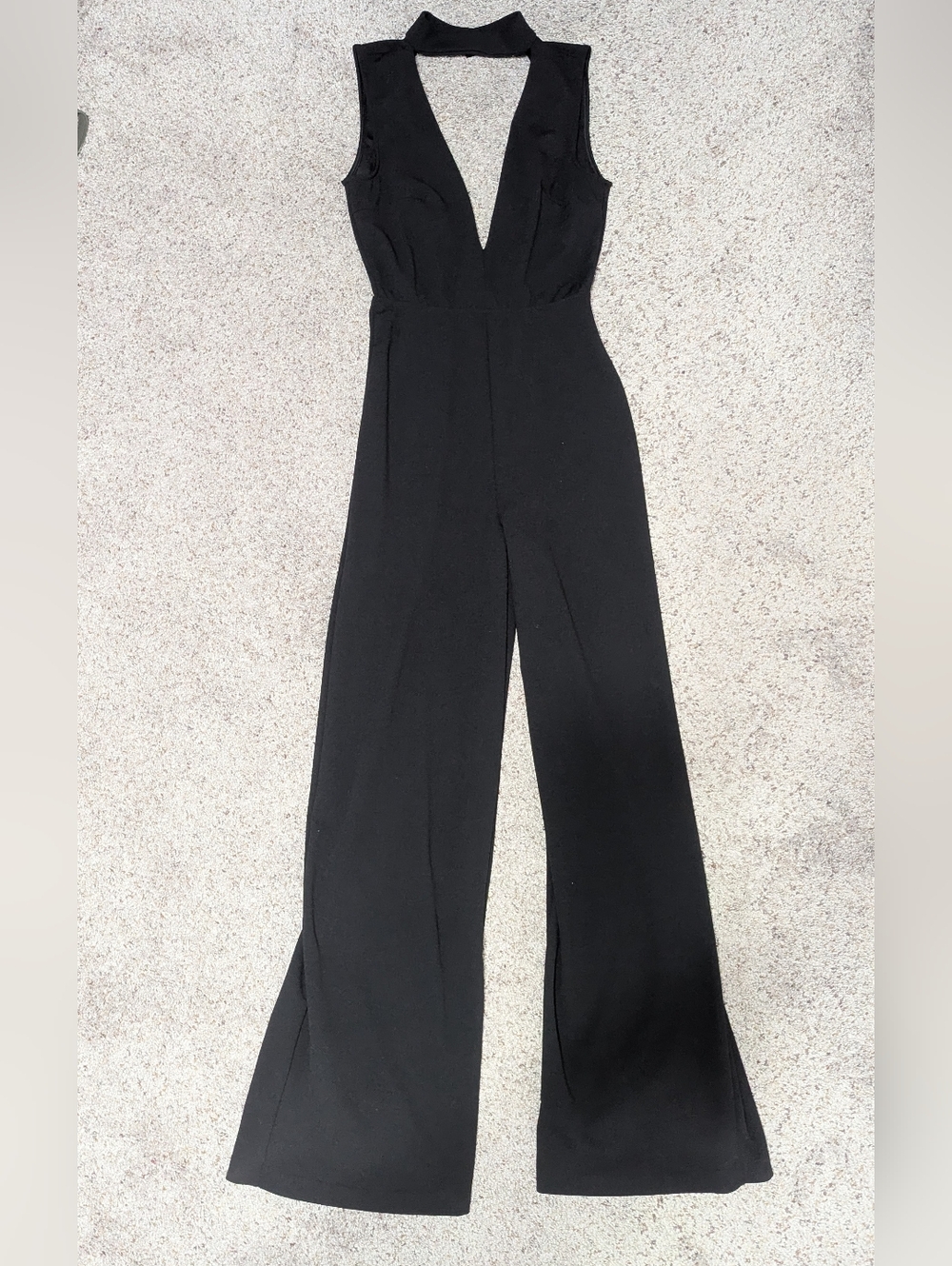 Windsor Black Sleeveless V-Neck Jumpsuit Small